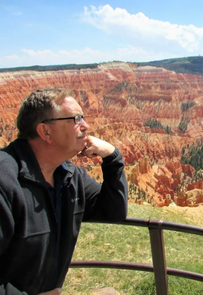 Brad looking over hoodoos in Utah National Parks