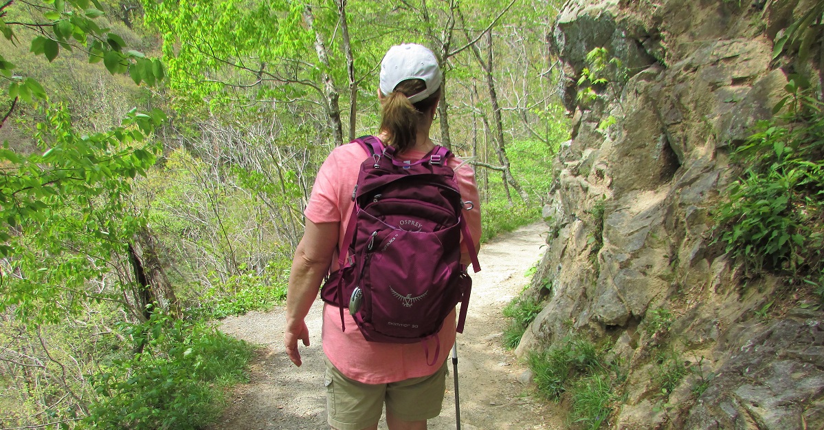 Women's daypacks for clearance hiking