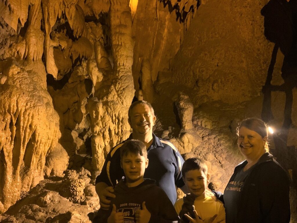 mammoth cave historic tour description